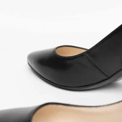 Chanel Donna In pelle  Con Laccetti e Tacco a Stiletto