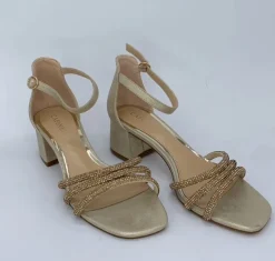 Sandalo con tre strisce davanti e strass