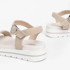 Sandalo con zeppa bianca e fascia unica