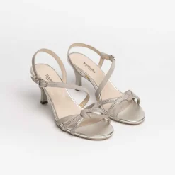 Sandalo donna con cinturini incrociati e tallone aperto