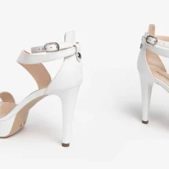 Sandalo donna con tacco cinturini incrociati e tallone chiuso