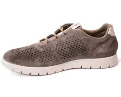 Scaroa  sneaker in  camoscio  con fori