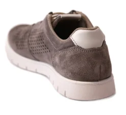 Scaroa  sneaker in  camoscio  con fori