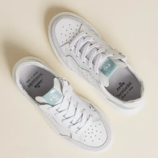 Sneaker con Lacci Bianca e Cielo