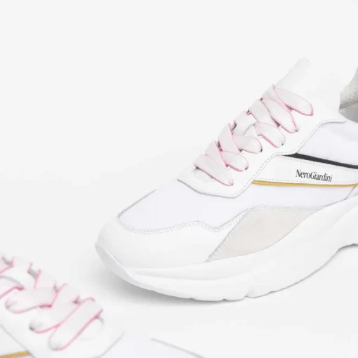Sneakers donna con lacci