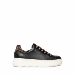 Sneakers donna con lacci e Borchiette nel Tallone
