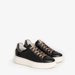 Sneakers donna con lacci e Borchiette nel Tallone