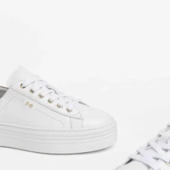Sneakers donna  in pelle con lacci