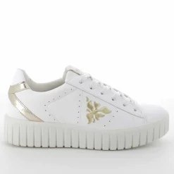 Sneakers in pelle con lacci