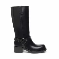 Stivaletto donna in pelle con anelle laterali