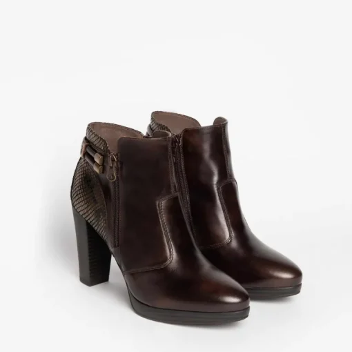 Stivaletto in Pelle Con Tallone effetto Pitone