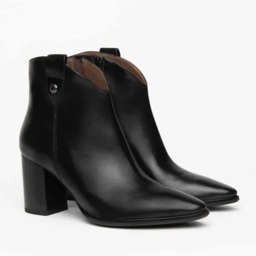 Stivaletto in pelle tipo Texano
